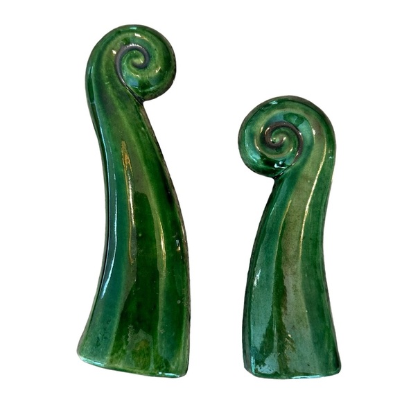 Nurez Art | Green Ceramic 2 Piece Wall Hanging Ferns - Picture 3 of 8